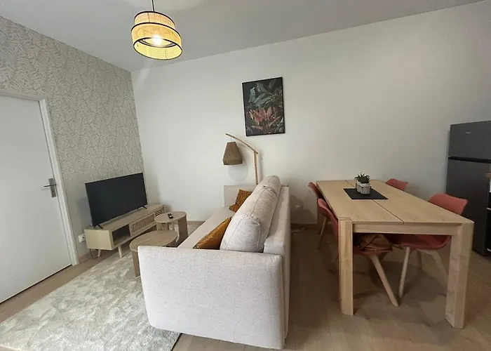 Le Jardin Secret - 9 Min Sanctuaires - Renove & Equipe - Calme Sur Cour - 4 Couchages Διαμέρισμα *