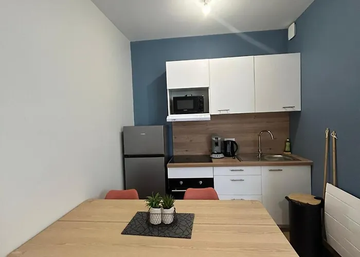 Le Jardin Secret - 9 Min Sanctuaires - Renove & Equipe - Calme Sur Cour - 4 Couchages Διαμέρισμα *